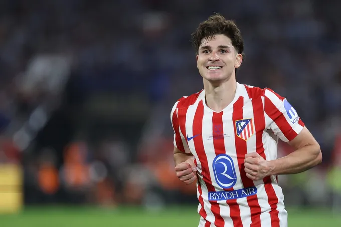 ريال مدريد يُعيد رسم ملامحه: بيريز رئيساً حتى 2030 ومورينيو مدرباً وكوناتيه وألفاريز في قائمة الصفقات
