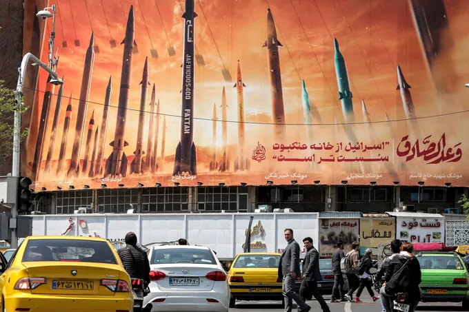 وفد قطري يغادر طهران بعد محادثات ليلية لسد الفجوات في اتفاق أمريكي-إيراني محتمل