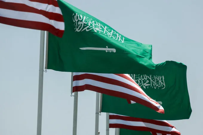 إيران تحذّر دول الخليج من دعم العمليات العسكرية الأمريكية ضدها