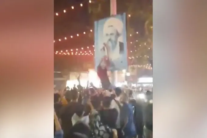 طهران تغلق مركز اللغة الفرنسية وتتبادل الاتهامات مع باريس في ذكرى مهسا أميني