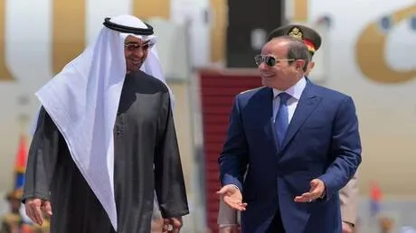 محمد بن زايد يزور القاهرة ويلتقي السيسي في توقيت إقليمي بالغ الحساسية
