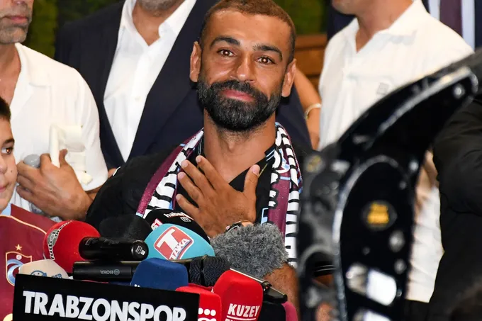 محمد صلاح يوقّع رسمياً مع طرابزون سبور التركي لموسمين