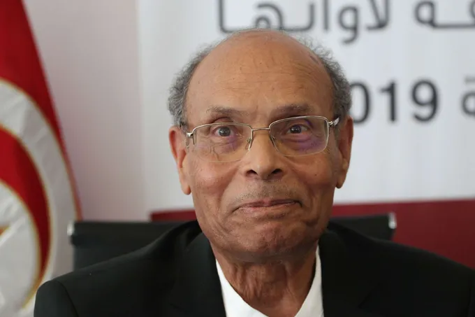 في الذكرى الخامسة لإجراءات سعيّد: احتجاجات في تونس واستدعاء السفيرة الفرنسية