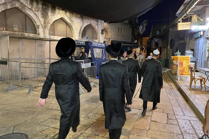 تجنيد الحريديم يُشعل جدلاً سياسياً واجتماعياً قبيل انتخابات الكنيست