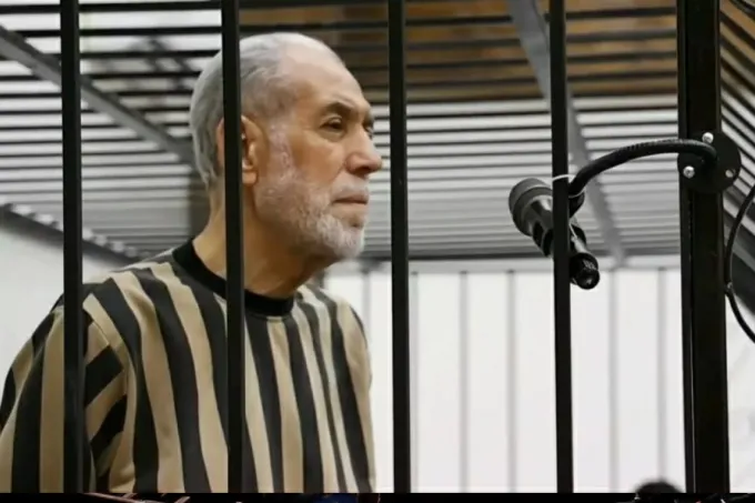بدء محاكمة مفتي سوريا السابق أحمد حسون في دمشق بتهم جرائم بحق الشعب السوري