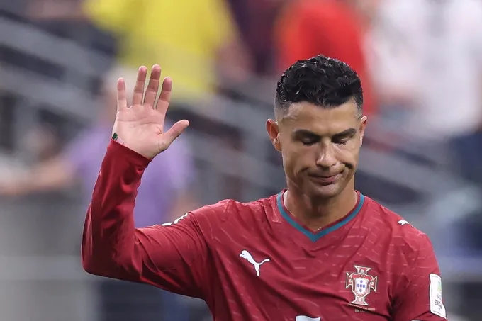 رونالدو يودّع كأس العالم بدموع بعد إقصاء البرتغال أمام إسبانيا