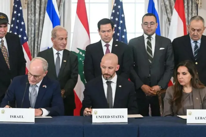 الجولة السادسة من مفاوضات روما تختبر «المناطق التجريبية» وسط انقسام لبناني وعقبات إسرائيلية