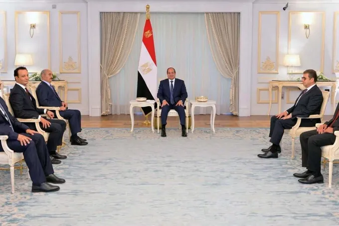 السيسي يستقبل حفتر في القاهرة ويؤكد دعم مصر لوحدة ليبيا وإجراء الانتخابات