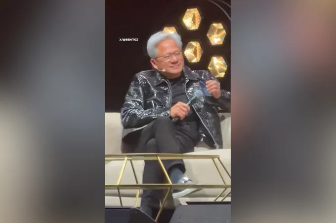 ترامب وهوانغ يرفضان مخاوف الذكاء الاصطناعي ويصفانها بـ«الخدعة»