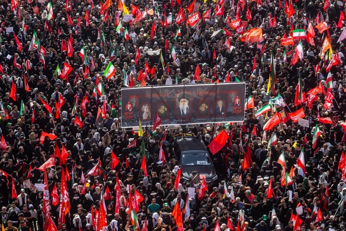 ترامب يهدد إيران: اتفاق سريع أو «ننهي المهمة»