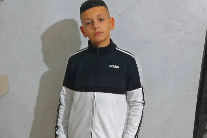 مقتل فتى فلسطيني برصاص الجيش الإسرائيلي في مخيم قلنديا بالضفة الغربية