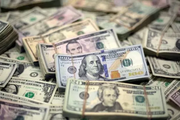 صعود الدولار وتوقعات رفع الفائدة: هل يكفي عامل واحد لتفسير المشهد؟