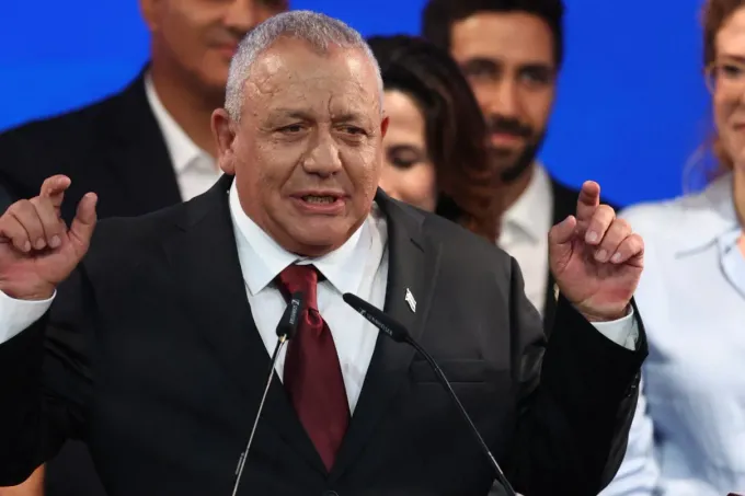 آيزنكوت يعلن أن الإسرائيليين اختاروا التغيير بعد الانتخابات