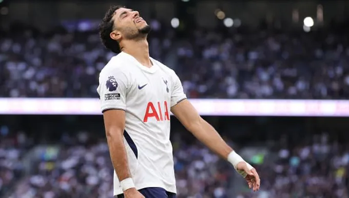 توتنهام يخسر أمام نيوكاسل 2-0 في الظهور الأول لمرموش بالدوري الإنجليزي