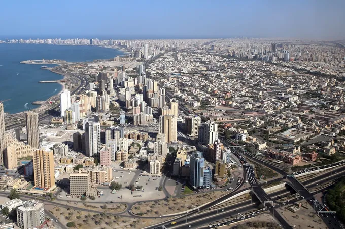 الكويت تعلن التصدي لهجمات إيرانية بالمسيّرات للمرة الثالثة على التوالي