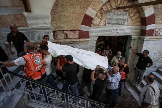 غارات إسرائيلية على غزة تقتل مدنيين وقياديين في فصائل مسلحة