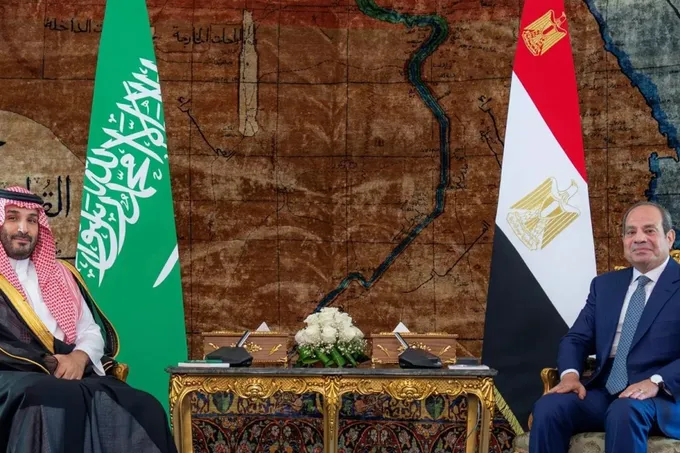 محمد بن سلمان في القاهرة: مصر والسعودية تؤكدان التنسيق الأمني في البحر الأحمر وباب المندب