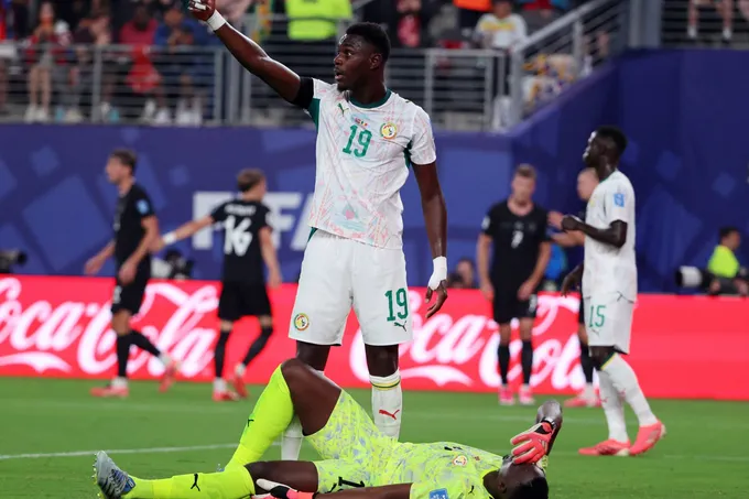 فضيحة تنظيمية في المنتخب السنغالي: ميندي يتحمل تكاليف علاجه بنفسه لغياب التأمين الطبي