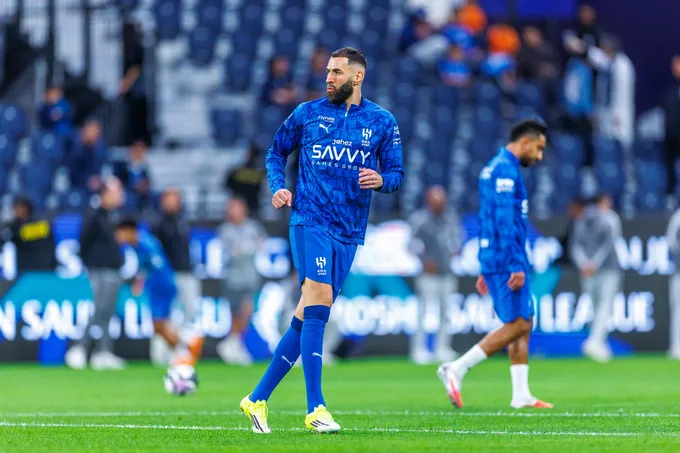 الهلال يفتتح الدوري السعودي بفوز على الفيصلي وسط توترات داخلية