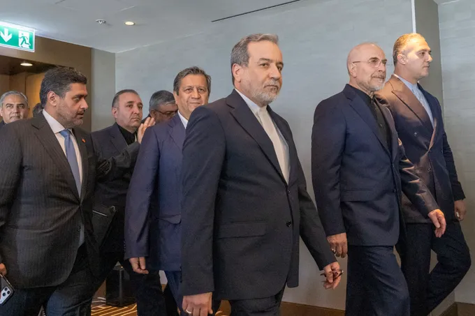 واشنطن تُحبط مخطط اغتيال إسرائيلياً لمفاوضين إيرانيين وتحذّر طهران