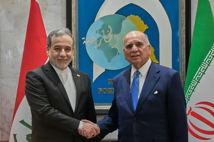 عراقجي من بغداد: إيران وحدها تدير مضيق هرمز وأي تدخل خارجي سيزيد التوتر