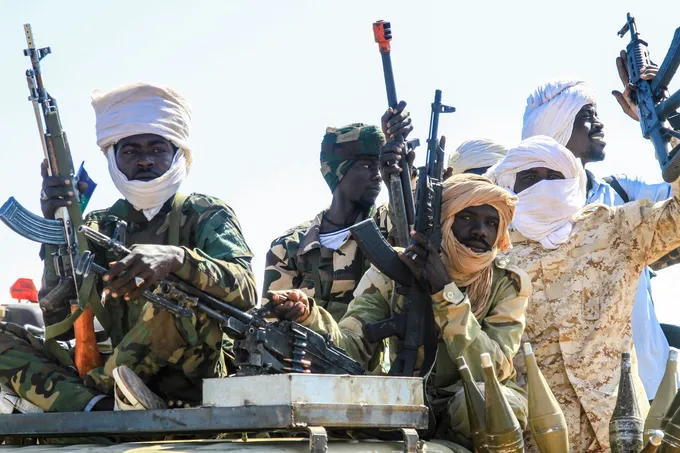 مجلس الأمن يمدّد عقوبات السودان وسط خلاف على توسيع حظر الأسلحة