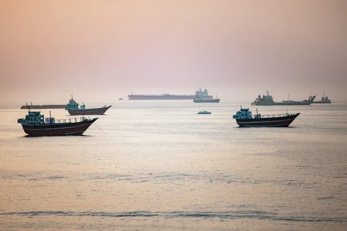 هجمات متعددة على ناقلات نفط قرب سواحل عُمان واليمن