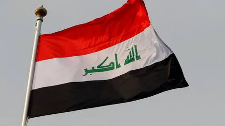 الدفاع العراقية تستلم كميات كبيرة من أسلحة الفصائل في إطار حصر السلاح بيد الدولة