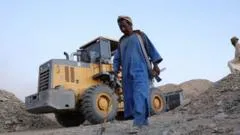 قصف منجم قرب الحدود المصرية السودانية يوقع عشرات القتلى والجرحى