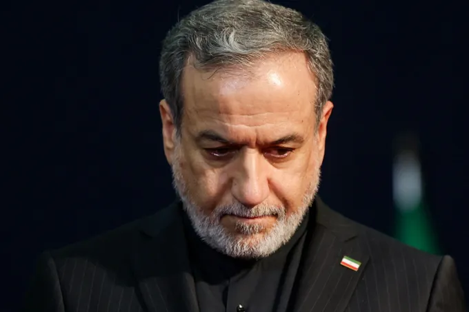 التصعيد الحوثي السعودي في البحر الأحمر يُعيد ملف اليمن إلى الواجهة وإيران تدعو للحوار