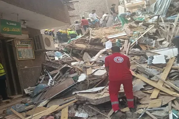 انهيار مبنى سكني في حدائق القبة بالقاهرة يوقع قتلى وجرحى