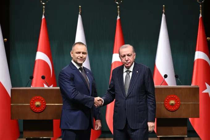 قمة الناتو في أنقرة: أردوغان يدعو أوروبا لتحمل مسؤولية أكبر وسط إجراءات أمنية مشددة