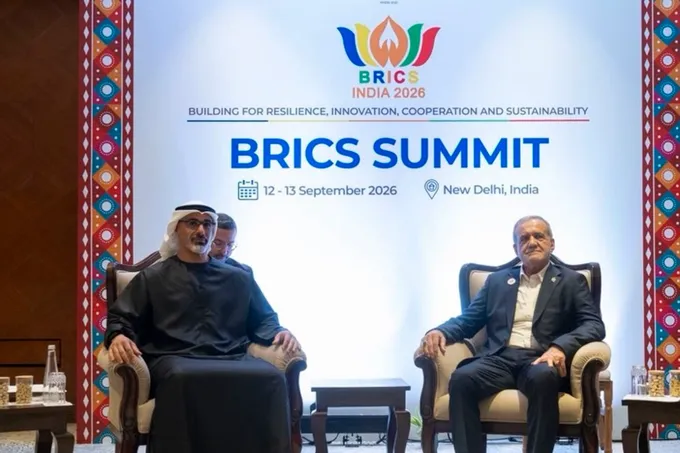 بيزشكيان وولي عهد أبوظبي يلتقيان في نيودلهي على هامش قمة بريكس