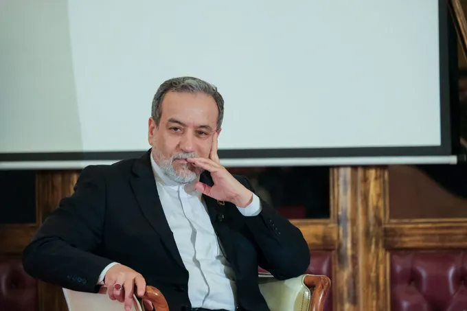 عراقجي يُقرّ بثغرة أمنية سهّلت اغتيال خامنئي ولا تزال قائمة