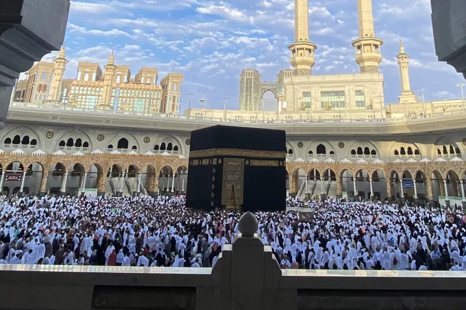 التحالف يعترض مسيّرة حوثية قرب مكة والحوثيون ينفون استهداف المدينة