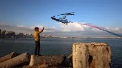 طائرات ورقية من غزة تستدعي تهديدات إسرائيلية بالاغتيالات وإخلاء أحياء