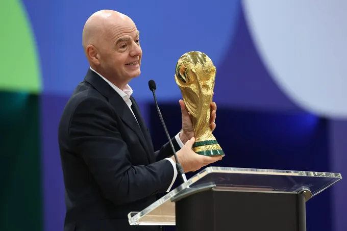 إنفانتينو يلمح لتوسيع كأس العالم إلى 64 منتخباً بعد نسخة 2026