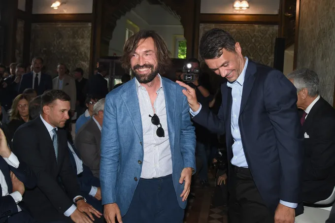 استبعاد بيرلو من تدريب المنتخب الإيطالي يثير أزمة في الاتحاد