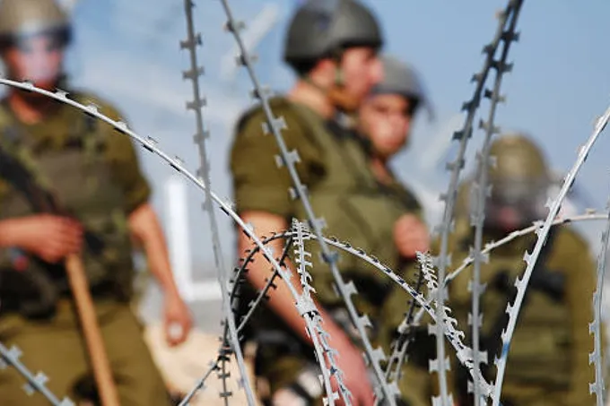 مقتل مستوطن إسرائيلي وفلسطيني في الضفة الغربية وسط عمليات أمنية إسرائيلية واسعة