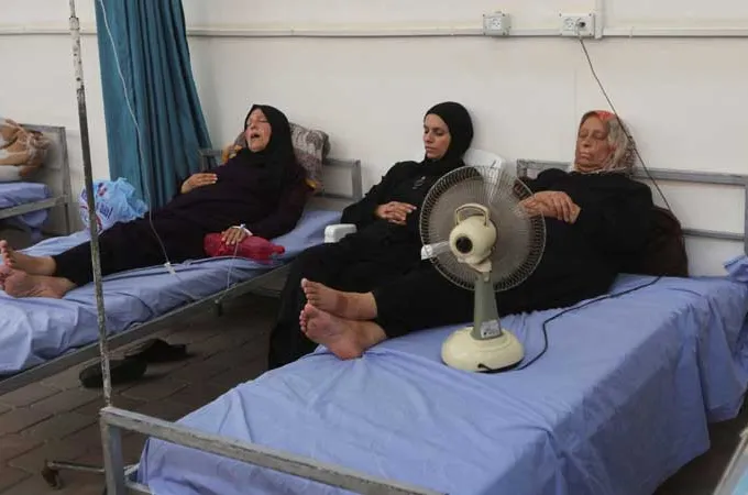 وزارة الصحة في غزة تحذر من توقف محطات الأكسجين وسط ارتفاع حصيلة القتلى إلى 73 ألفاً