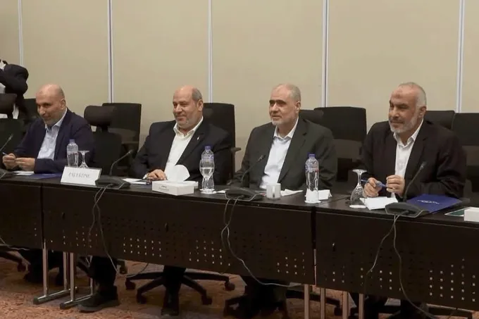 اتفاق غزة للمرحلة الثانية: حماس توافق على إخضاع سلاحها للجنة فلسطينية وإسرائيل تشترط نزعه فعلياً