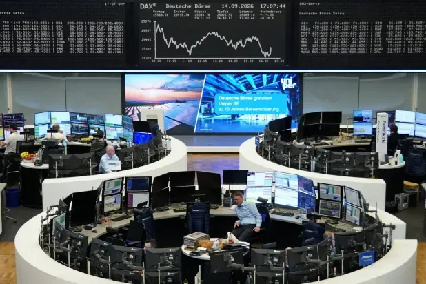عوائد السندات الأوروبية عند أعلى مستوياتها في 17 عاماً وسط ضغوط النفط والفائدة