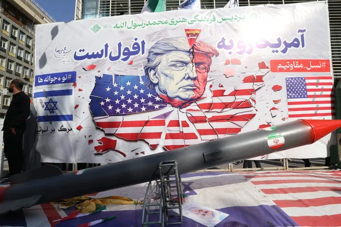 تبادل الضربات بين واشنطن وطهران يهدد مذكرة التفاهم
