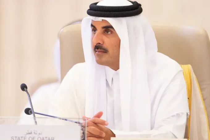 أمير قطر يتصل ببزشكيان ويدعو إلى الحلول الدبلوماسية في ظل جهود وساطة مكثفة