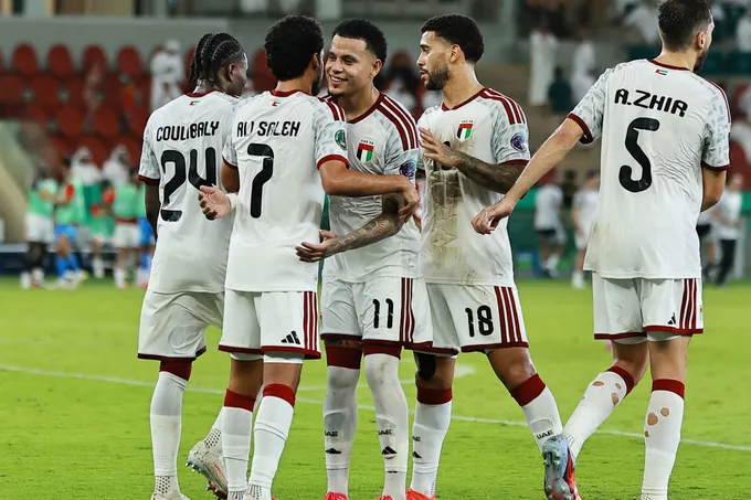 الإمارات تُقصي البحرين حاملة اللقب بثلاثية وتتأهل لنصف نهائي خليجي 27