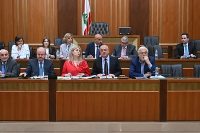 قانون العفو العام في لبنان: بين المحاصصة الطائفية والضغوط السياسية