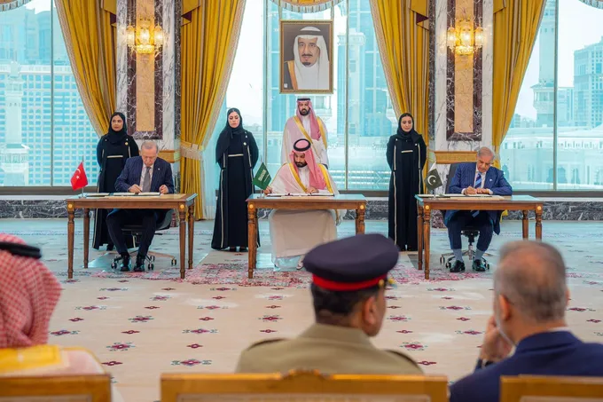 إيران تصف اتفاقية مكة الدفاعية بـ«التحول الكبير» وتنفي استهدافها