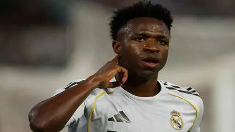 أزمة نجوم ريال مدريد: فينيسيوس يوقف مفاوضات تجديد عقده ومبابي يثير غضب الجماهير
