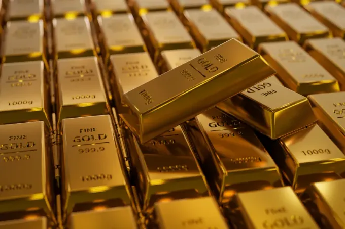 تباين في أداء الذهب والدولار والنفط وسط توترات جيوسياسية