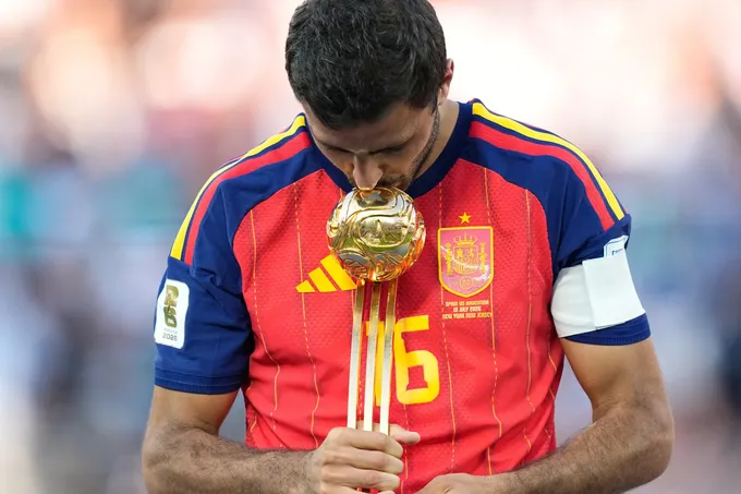 رودري يتجه لغرفة العمليات وسط تكهنات بانتقاله لريال مدريد